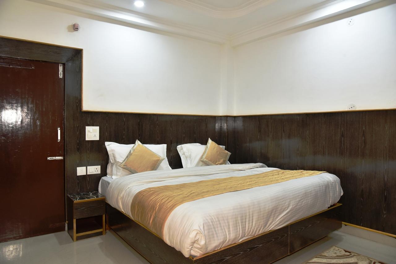מקלוד גאנג' Hotel Akash - Luxury Hotel In Mcleodganj מראה חיצוני תמונה