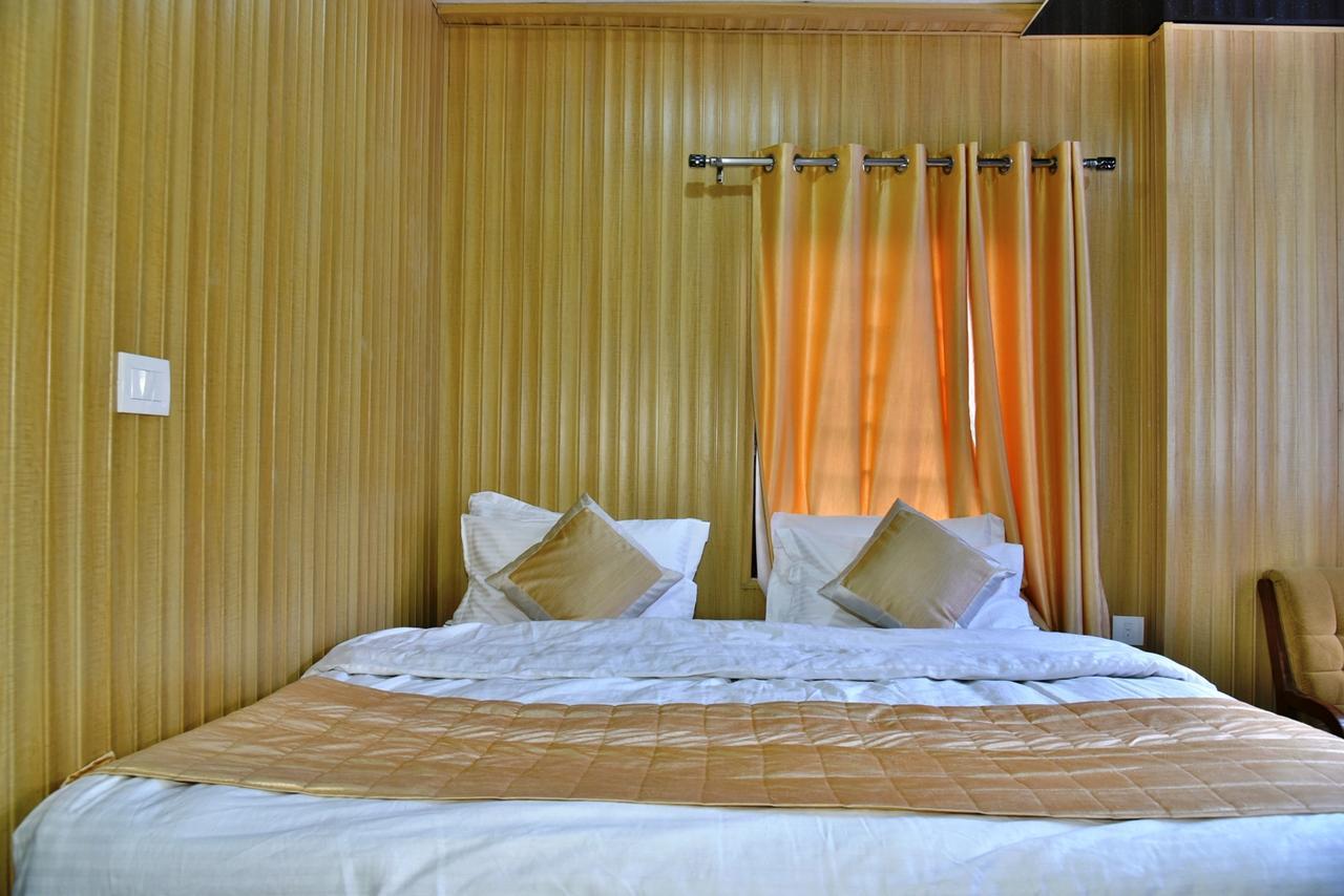 מקלוד גאנג' Hotel Akash - Luxury Hotel In Mcleodganj מראה חיצוני תמונה