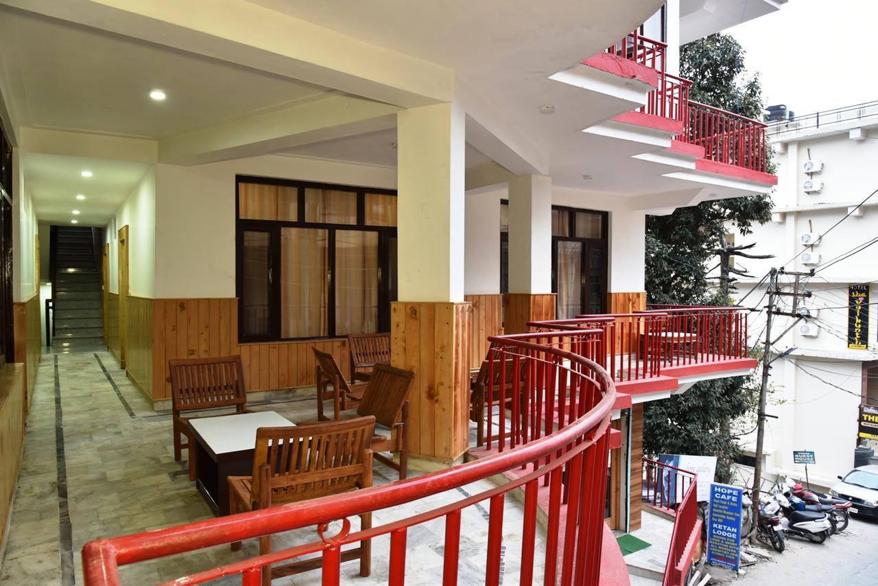 מקלוד גאנג' Hotel Akash - Luxury Hotel In Mcleodganj מראה חיצוני תמונה