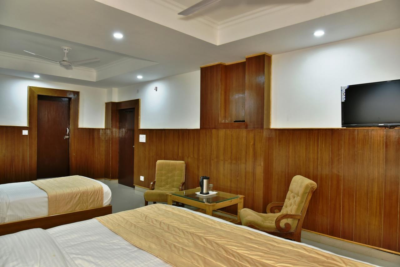 מקלוד גאנג' Hotel Akash - Luxury Hotel In Mcleodganj מראה חיצוני תמונה