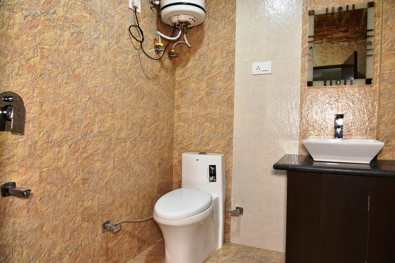 מקלוד גאנג' Hotel Akash - Luxury Hotel In Mcleodganj מראה חיצוני תמונה