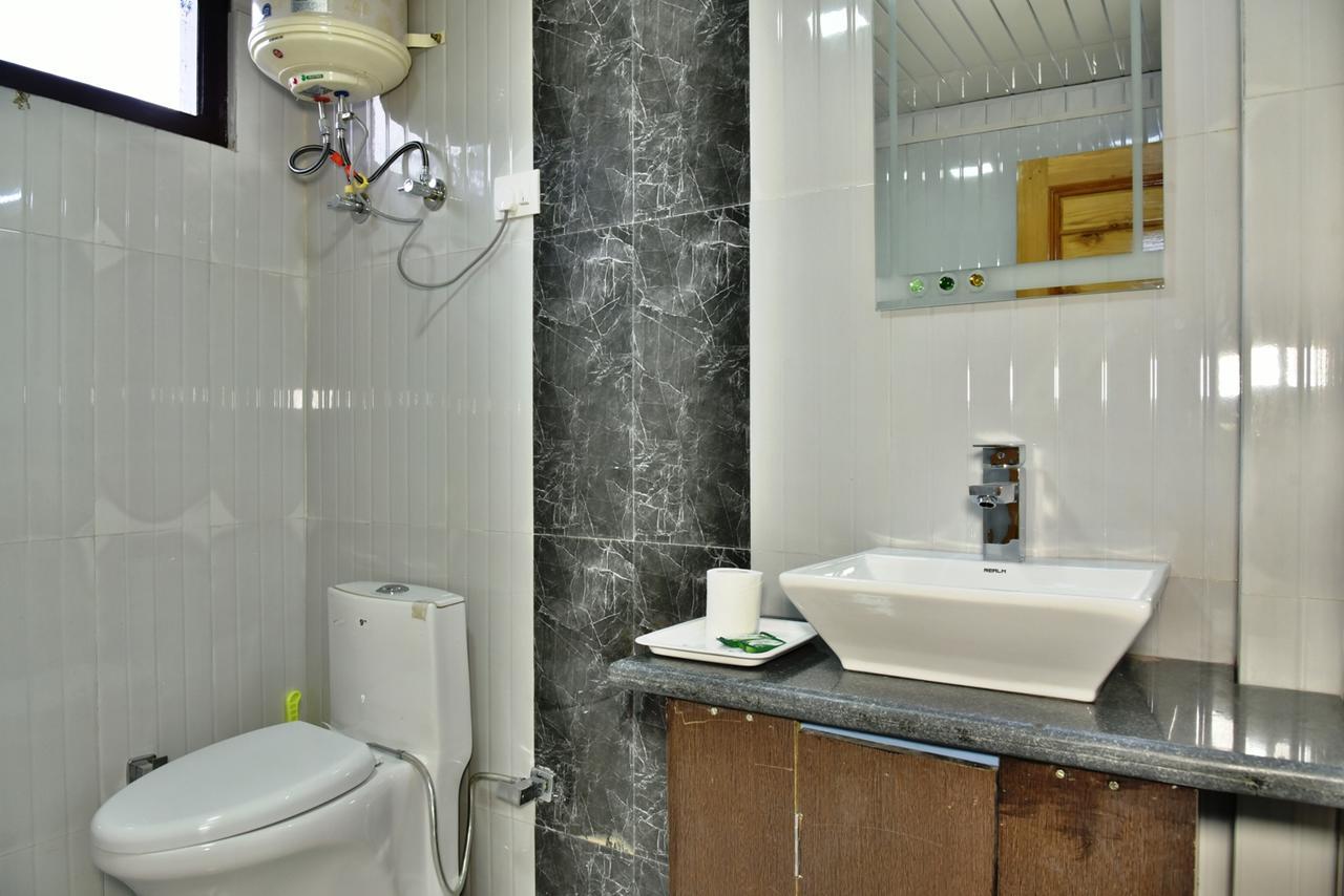 מקלוד גאנג' Hotel Akash - Luxury Hotel In Mcleodganj מראה חיצוני תמונה